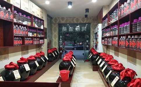 红高粱散酒加盟怎么样？山东红高粱散酒加盟哪家好？大地红高粱酒散酒加盟电话