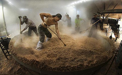 散酒的利润一般是多少？散酒加盟代理：醉开心散酒代理加盟开店仅需3万！